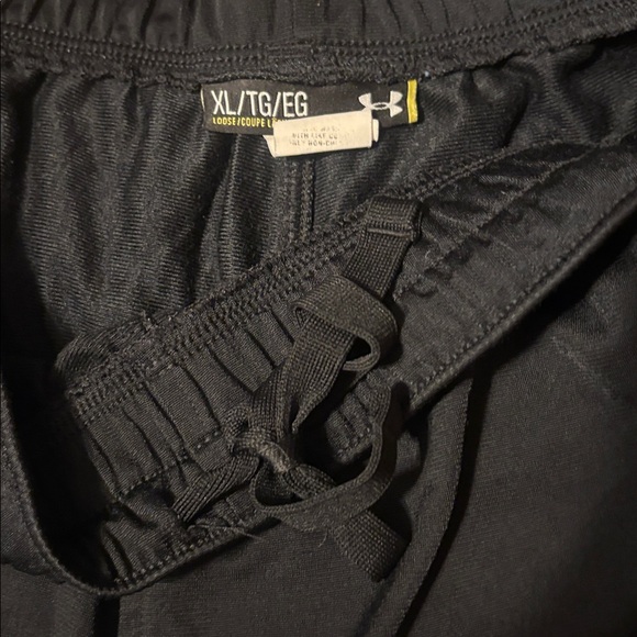 Under Armour Men's Dark Joggers - Picture 2 of 4